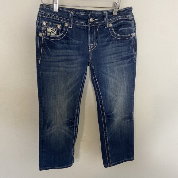 Miss Me Cuffed Capri Women’s Distressed Blue Jeans Size 28 Daisy - Picture 2 of 8
